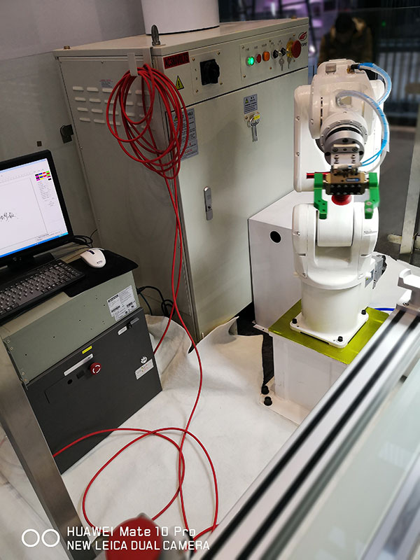 12工業機器人，EFORT機械臂，可以按照顧客手跡刻章(2)